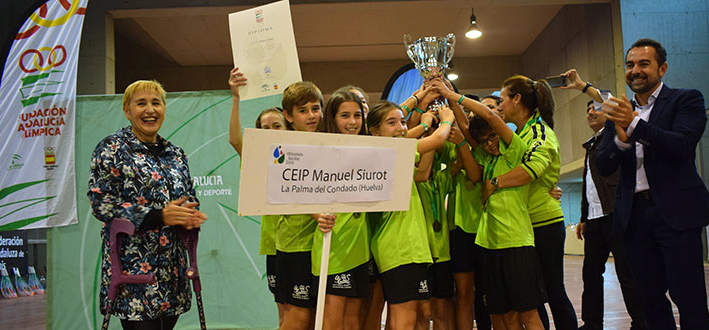 El CEIP Manuel Siurot se corona tricampeón de la Olimpiada Escolar