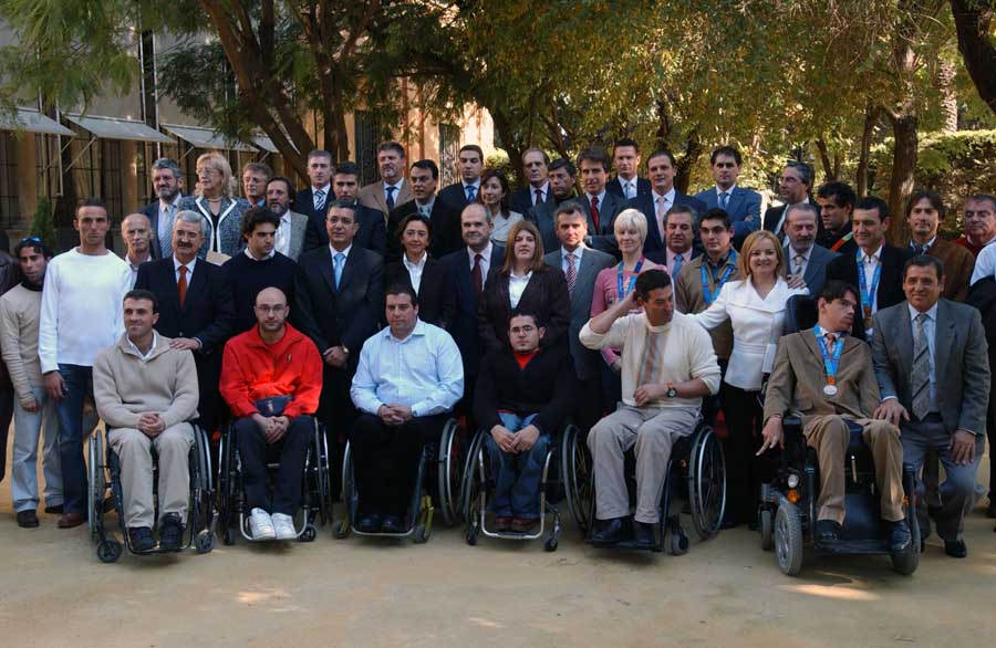 El presidente de la Junta homenajea a los paralímpicos andaluces