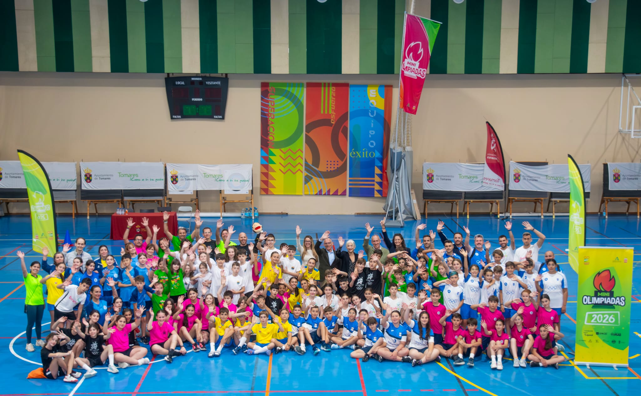 Participantes de las Miniolimpiadas con la presidenta de la FAO. Fuente: JJ Úbeda/Junta de Andalucía