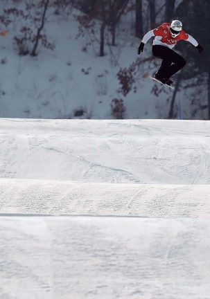 Durante la final de snowboardcross en los Juegos de Invierno de 2018 (COE/Casares)